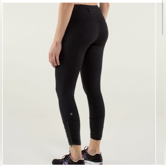 💯 authentic Lululemon Runday Crop - Picture 2 of 11